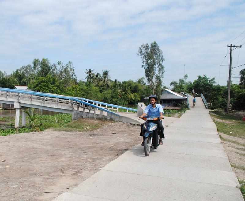 ທ່ານນາງຮອງປະທານປະເທດ ຫງວຽນທິຢວານ ຢ້ຽມຢາມ ແລະ ເຮັດວຽກ ຢູ່ ກຽນຢາງ